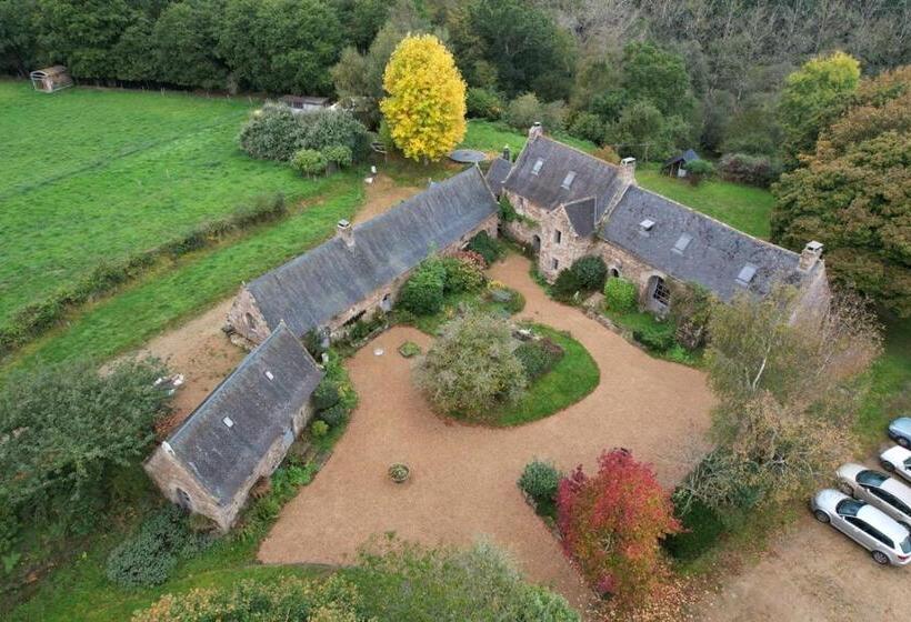 مبيت وإفطار La Grange De Coatélan