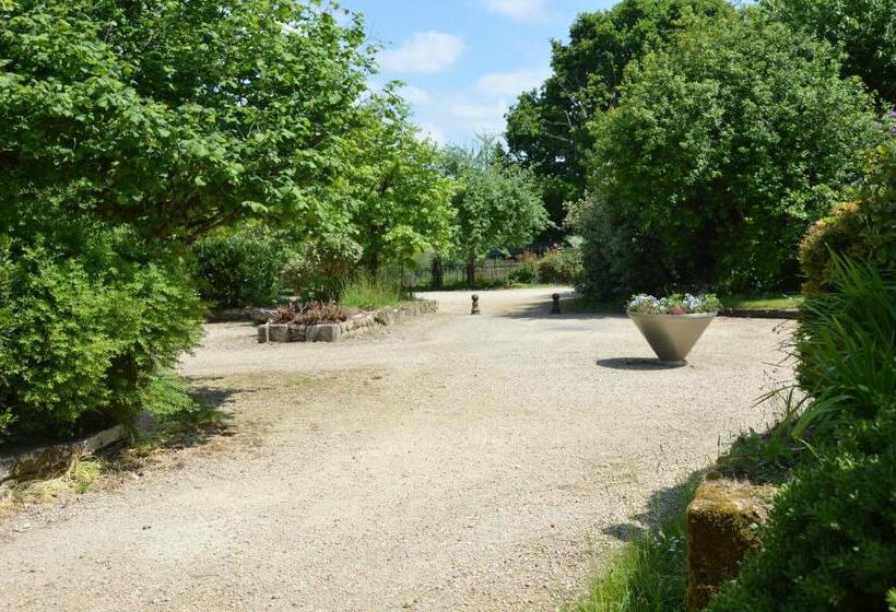 مبيت وإفطار La Grange De Coatélan