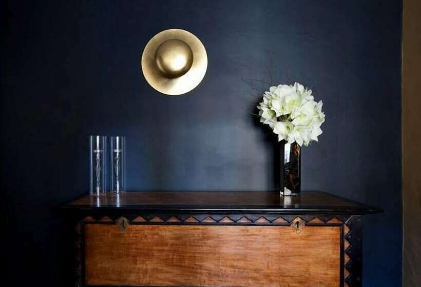 تختخواب و صبحانه La Maison Pavie