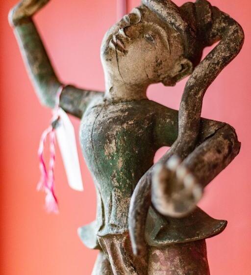 تختخواب و صبحانه La Maison Pavie