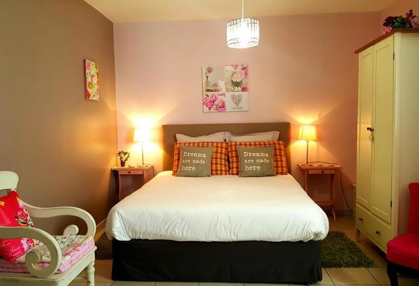 住宿加早餐  Le Logis De La Poupelière