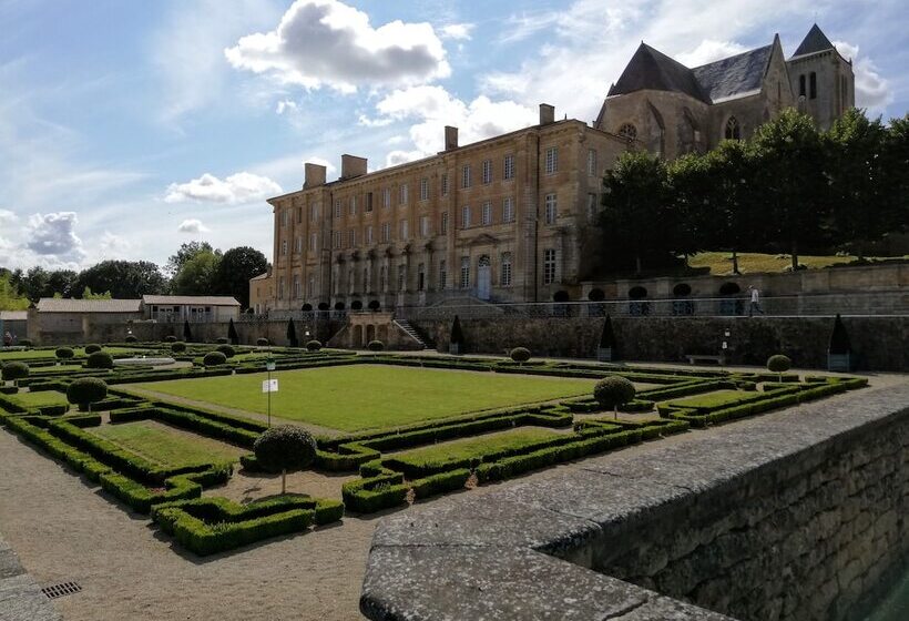 ベッドアンドブレックファースト Les Chenets