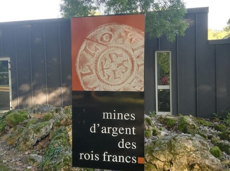 ベッドアンドブレックファースト Les Chenets