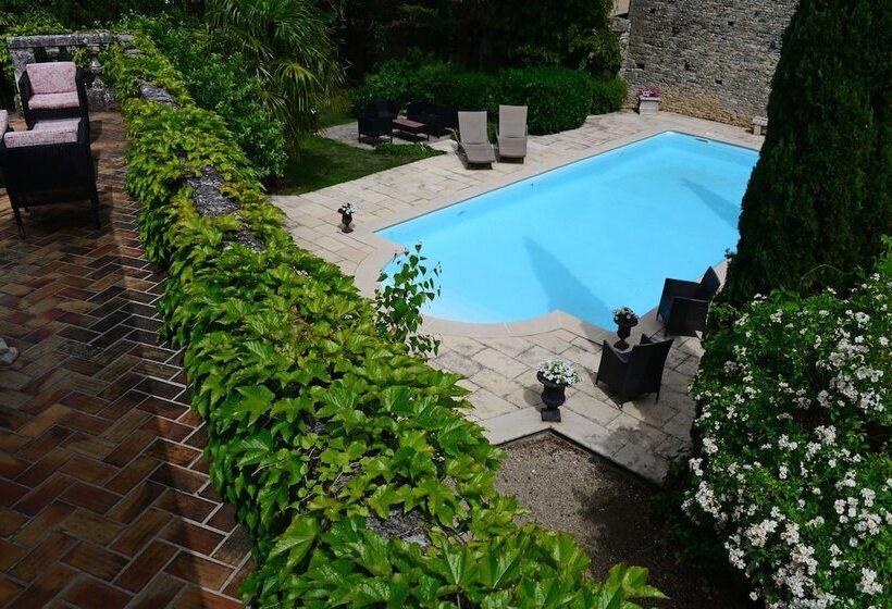 مبيت وإفطار Les Demoiselles De Ladoix