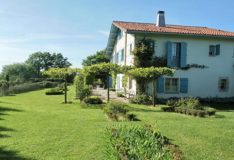 ベッドアンドブレックファースト Les Volets Bleus