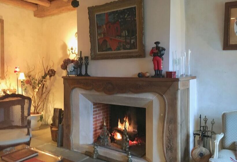 ベッドアンドブレックファースト Les Volets Bleus