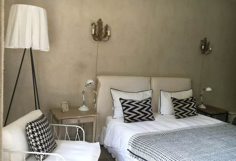 ベッドアンドブレックファースト Les Volets Bleus