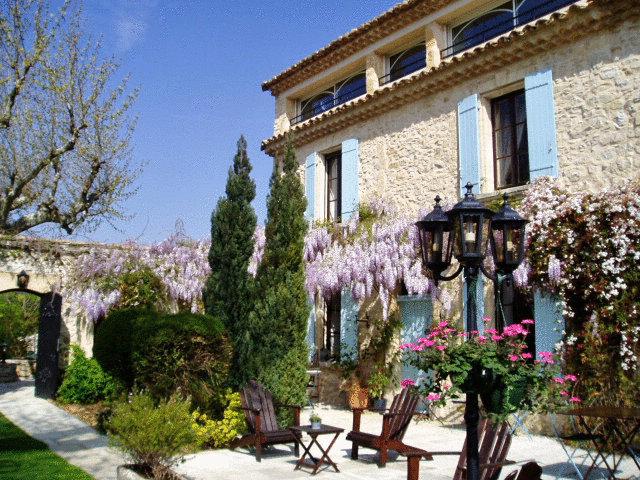 Le Mas De La Treille Bed & Breakfast