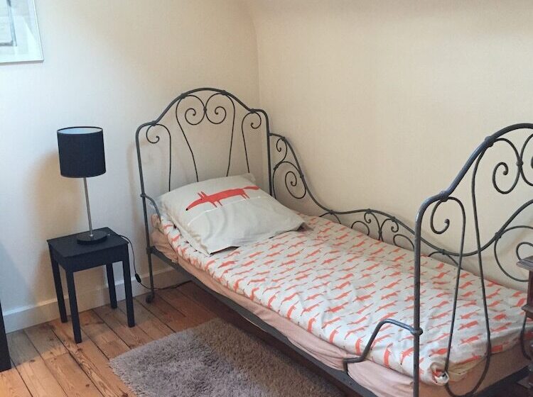 تختخواب و صبحانه Villa Tourelle