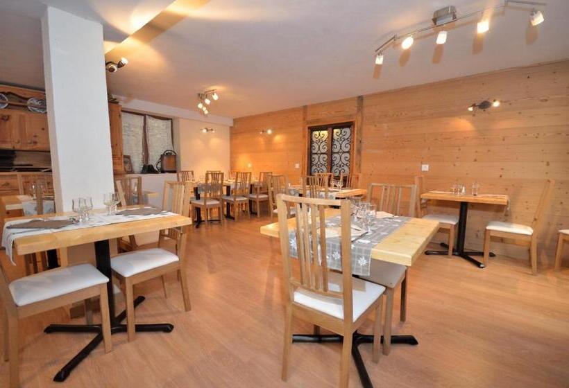 Chalet Hotel La Tarine
