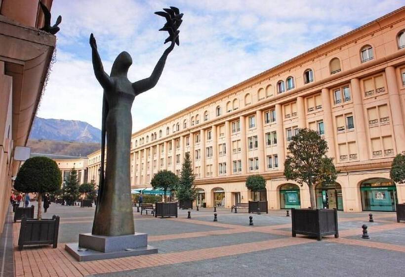 Fasthotel Albertville