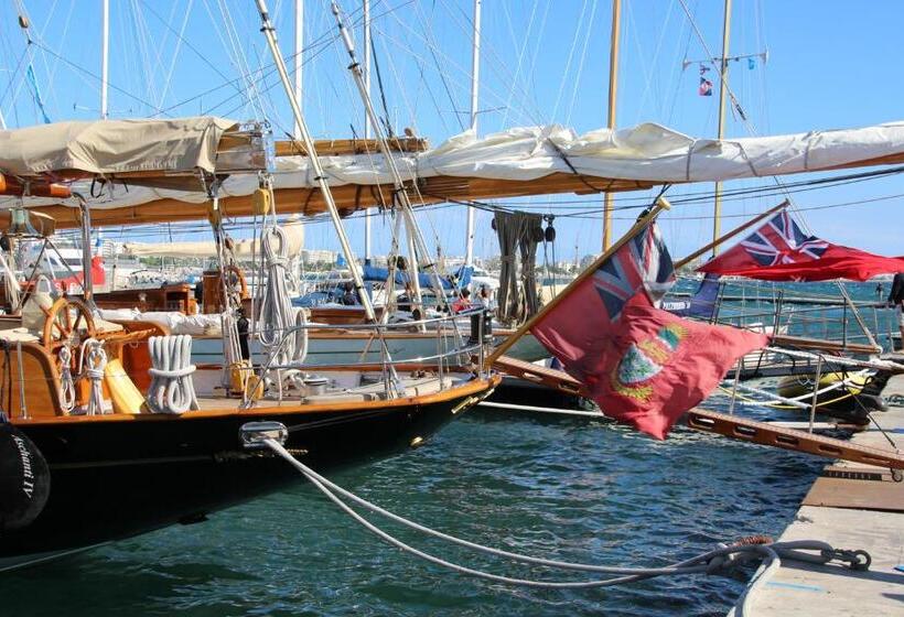 酒店 Auberge Des Toques