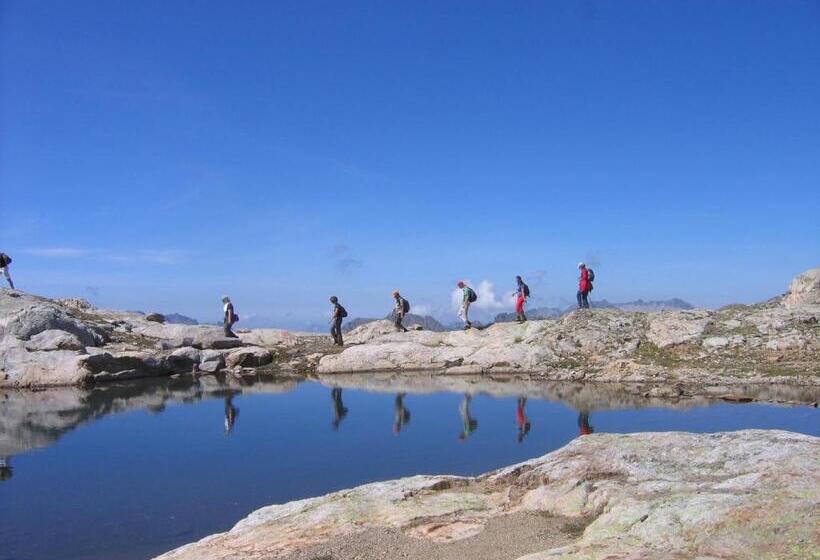 فندق Auberge La Douce Montagne