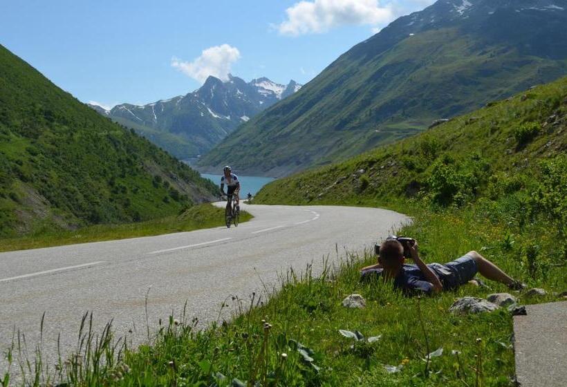 فندق Auberge La Douce Montagne