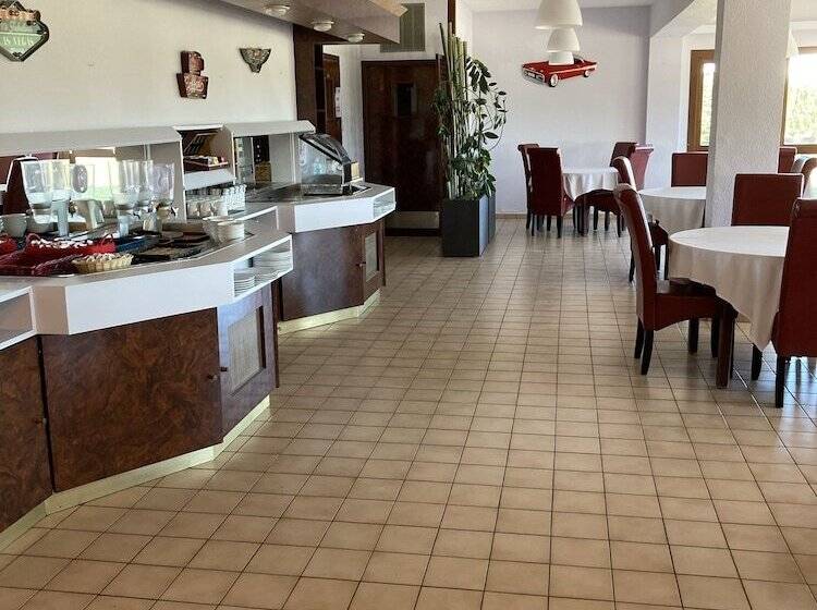 Brit Hotel Essentiel Moulins Avermes