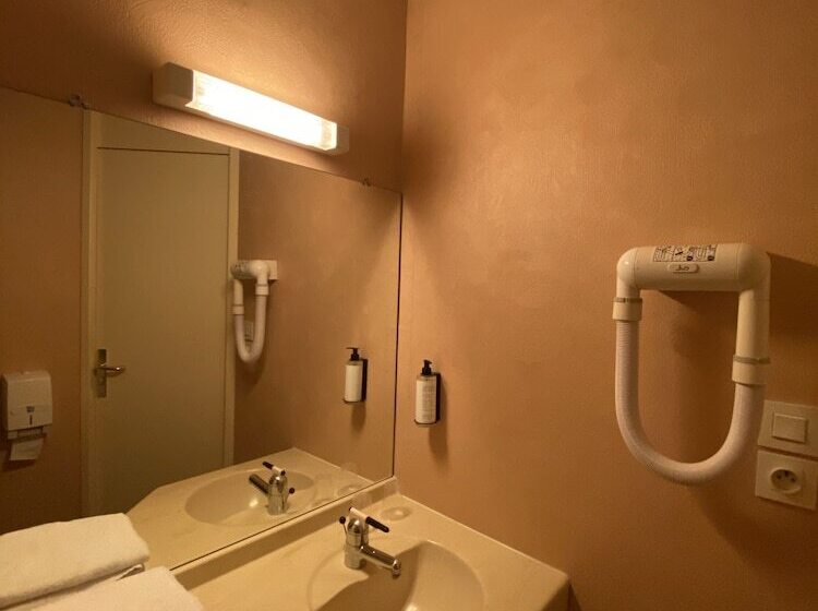 Brit Hotel Essentiel Moulins Avermes