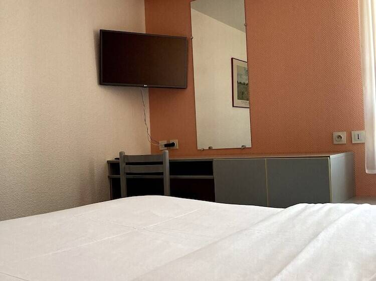 Brit Hotel Essentiel Moulins Avermes