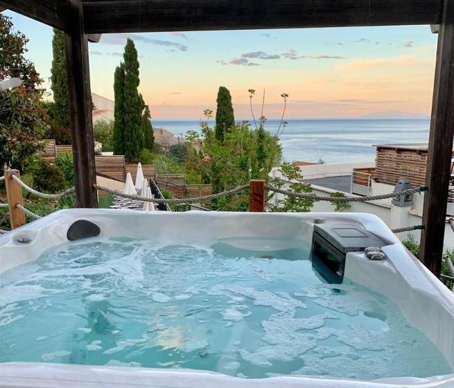 هتل Calavita Rooftop & Spa