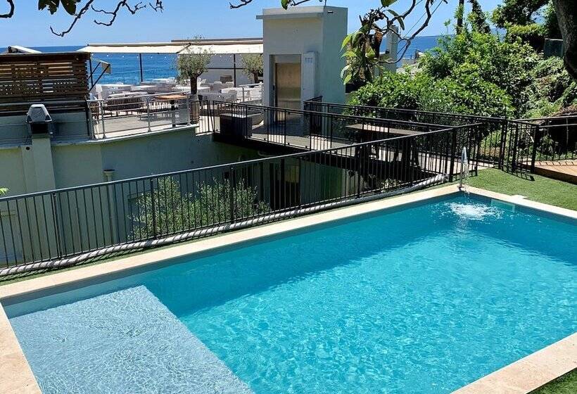 호텔 Calavita Rooftop & Spa