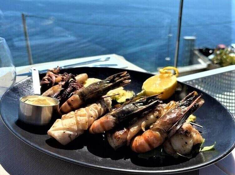 호텔 Calavita Rooftop & Spa