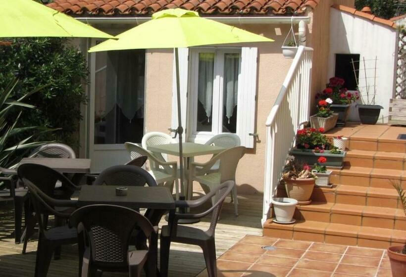 فندق & Cantine De La Plage