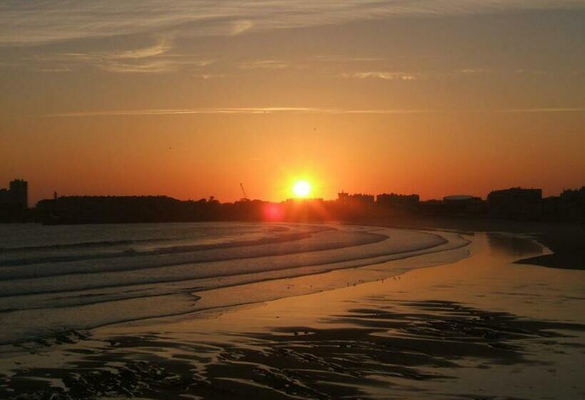 فندق & Cantine De La Plage