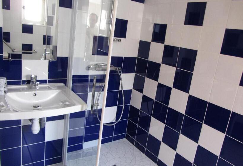 فندق & Cantine De La Plage