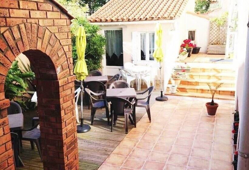 فندق & Cantine De La Plage