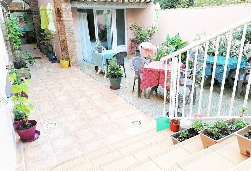 فندق & Cantine De La Plage