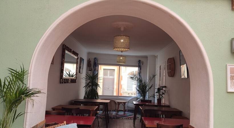 فندق & Cantine De La Plage