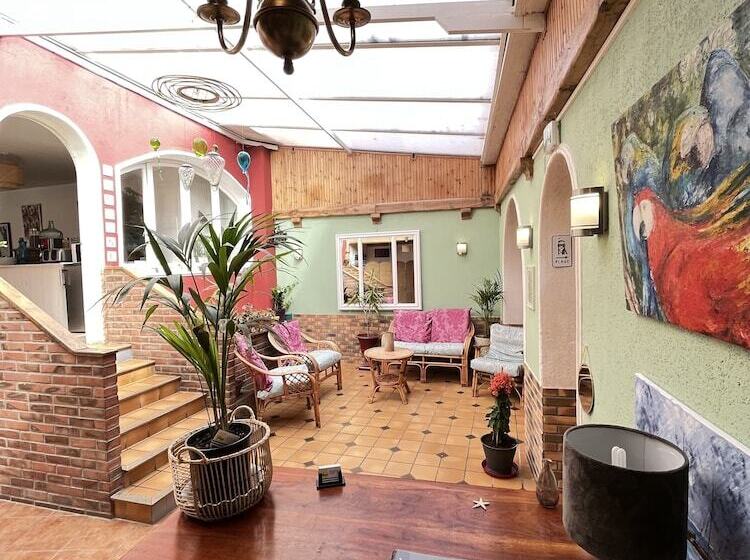 Отель & Cantine De La Plage