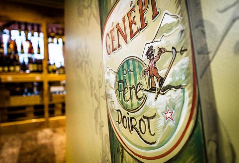 ホテル Chamois Lodge