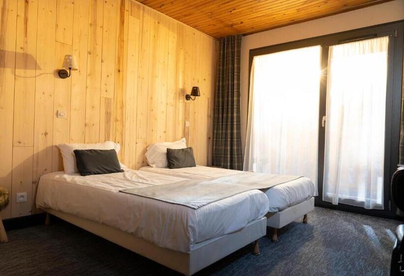 ホテル Chamois Lodge