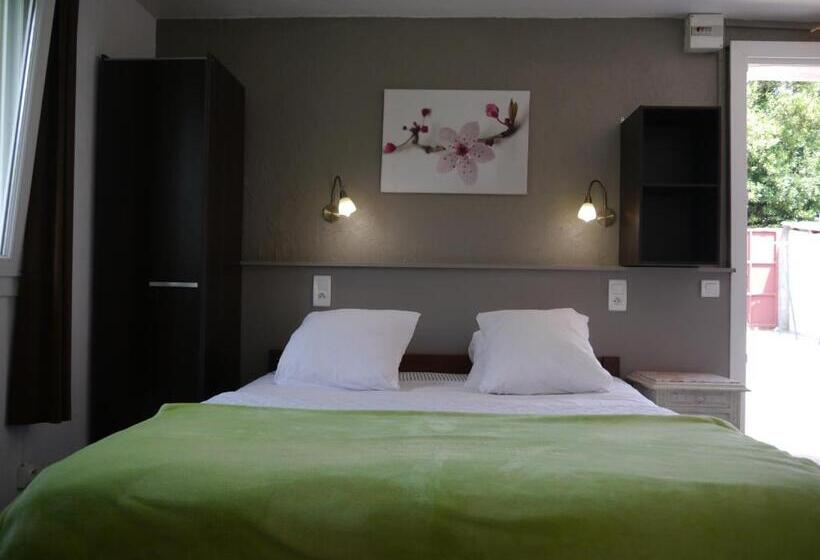 בית מלון כפרי Clair Logis