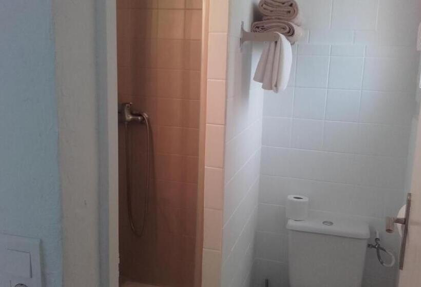 בית מלון כפרי Clair Logis