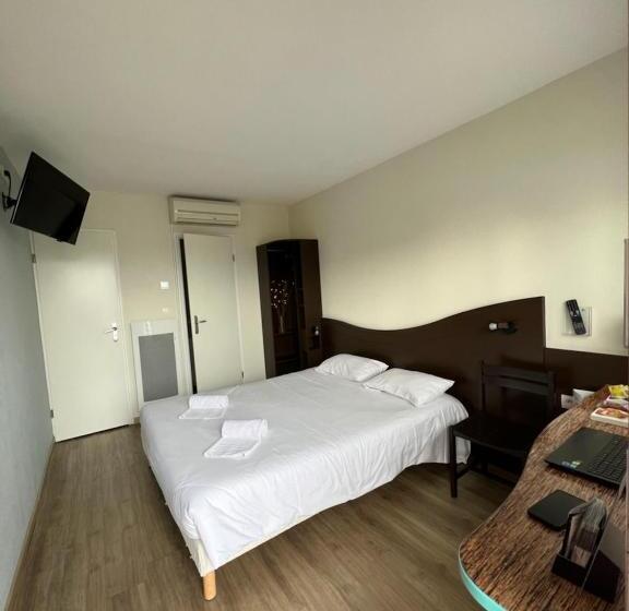 فندق Contact Hôtel Fontenay Le Comte