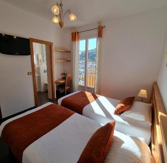 فندق De La Darse