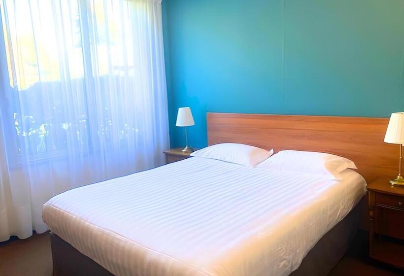 בית מלון כפרי De La Marine