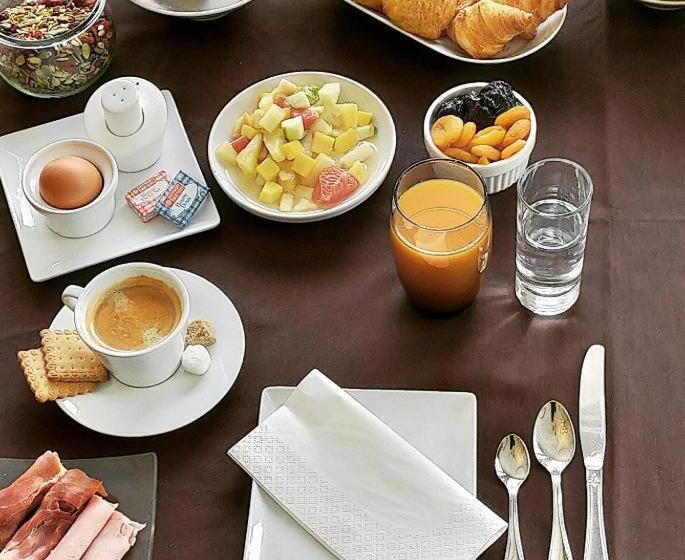 בית מלון כפרי De La Marine