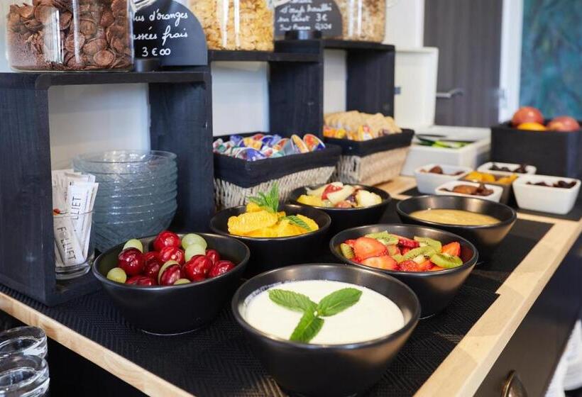 هتل De La Pommeraie