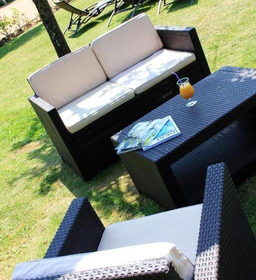 هتل De La Pommeraie