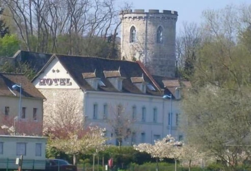 Отель De La Tour