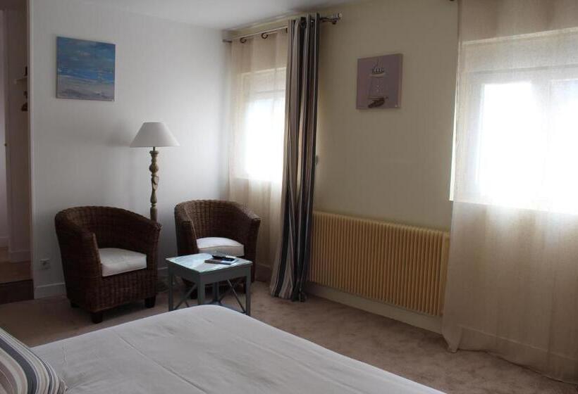 ホテル Des Falaises