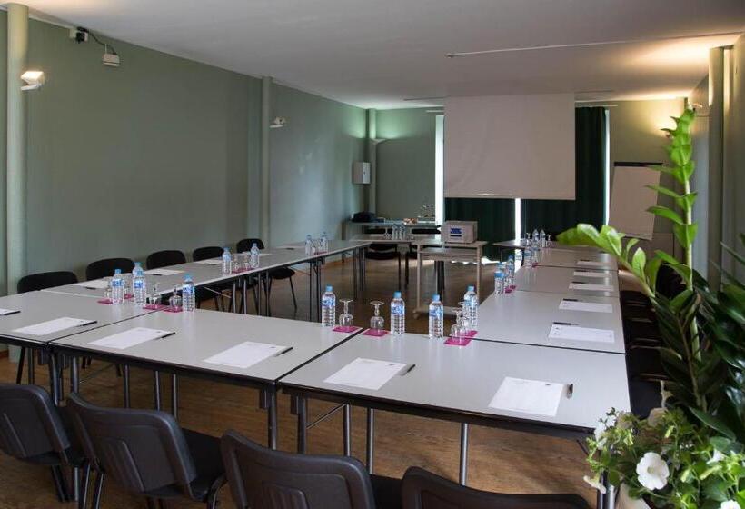 호텔 Domaine De Garabaud