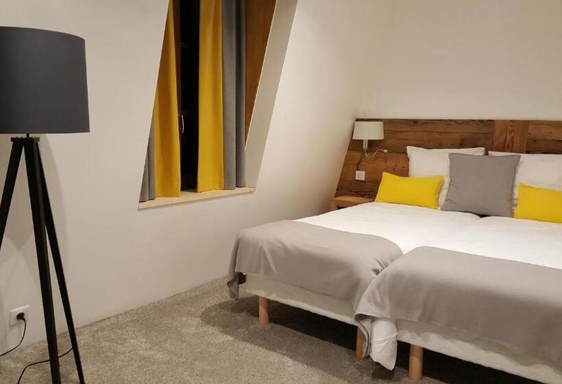 Отель Du Clocher