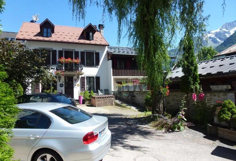 Отель Du Clocher