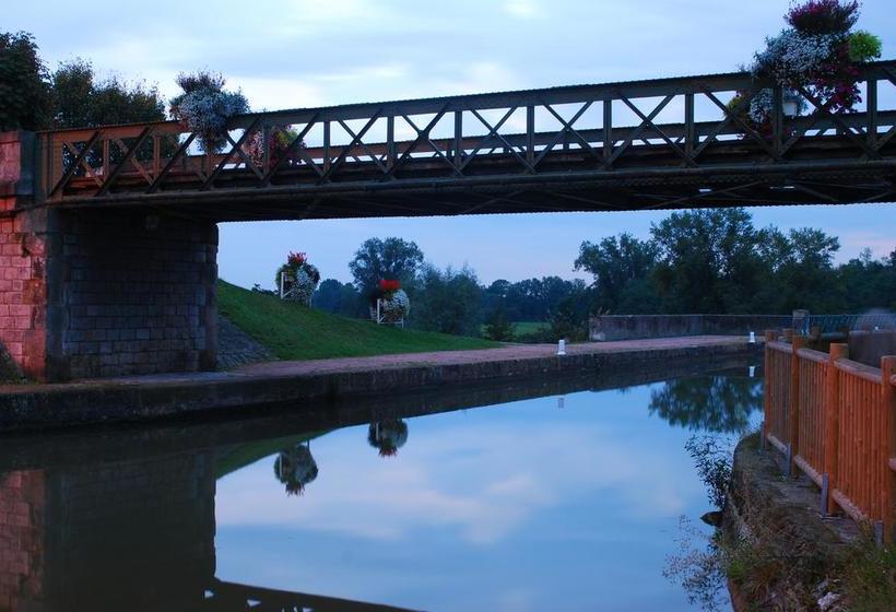 فندق Entre Mer Et Montagne