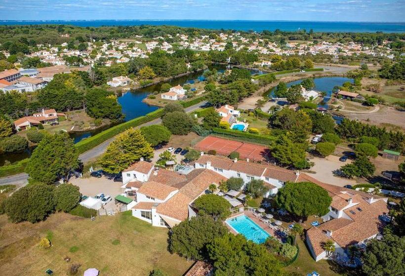 Отель Fleur De Sel