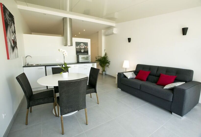 Le Grand Large Bord De Mer Hotel & Appartements