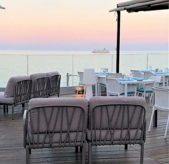 호텔 Calavita Rooftop & Spa